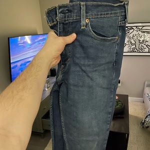 Levi’s 511 medium wash jeans 33x30